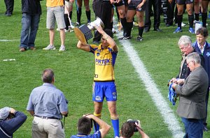 Parramatta Eels captain Jason Wehbe lifting the Harold Matthews Cup