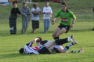 Sam Clune dives in for a try (Phot : ourfooty media) 