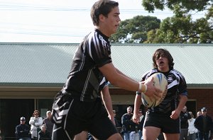 De La Salle v Cronulla Caringbah Under 17B's Rnd 10 Action (Photo : ourfootymedia)