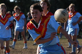 Jackson Clark with a slick pass to runners ( Photo : ourfooty media) 