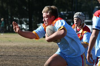 Zac Wedderswieller with another strong run ( Photo : ourfooty media) 