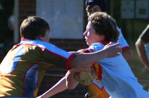 Tommy Mclennan runs the ball ( Photo : ourfooty media)