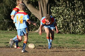 Andrew Montgomery - TRY TIME : De La winger Andrew Monty run 30 meters down his right wing then places the footy under the black dot 