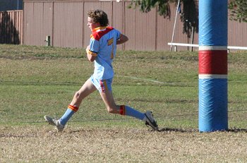 Tommy Mclennan scores the second  of his 2 tries in a Man of the Match effort