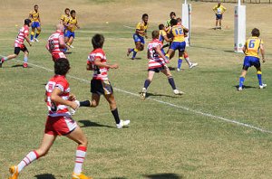 Parramatta Eels defend against the Illawarra Steelers attack in the trial game 