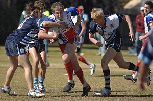 James McKinnon makes the South Dubbo defence to work hard to contain him in their Under-16s