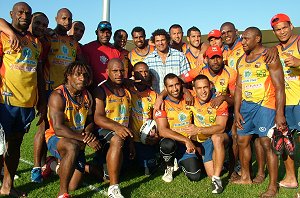 Kumuls with legends Marcus Bai (red shirt) and Tommy O’Reilly (blue/white shirt)