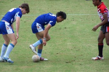 Igny Park play the ball and attack again  (Picture : ourfootyteam media)