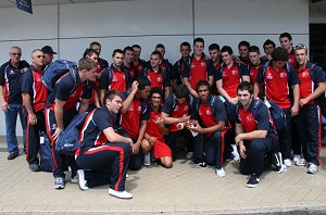 AIS team at the Sydney Airport (Photo : ourfootymedia)