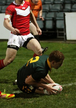 Shaun Hudson scores for the AIS (Photo : Ian Lovell)