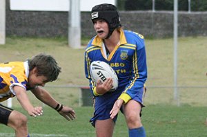 Max Shearman takes it up for South Dubbo Primary in their Classic Shield final win over Inverell on Tuesday.(Photo's : ourfooty media )